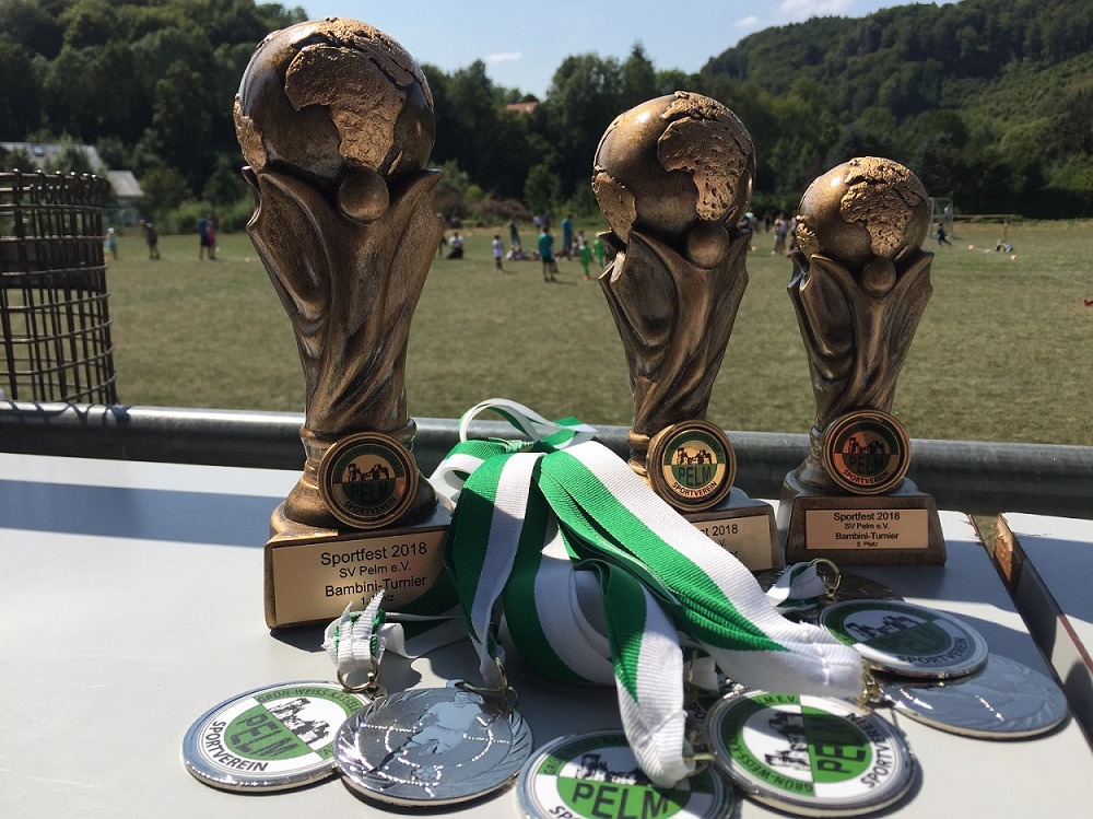 Pokale und Medaillen auf dem Sportfest 2018 des SV Pelm e.V.